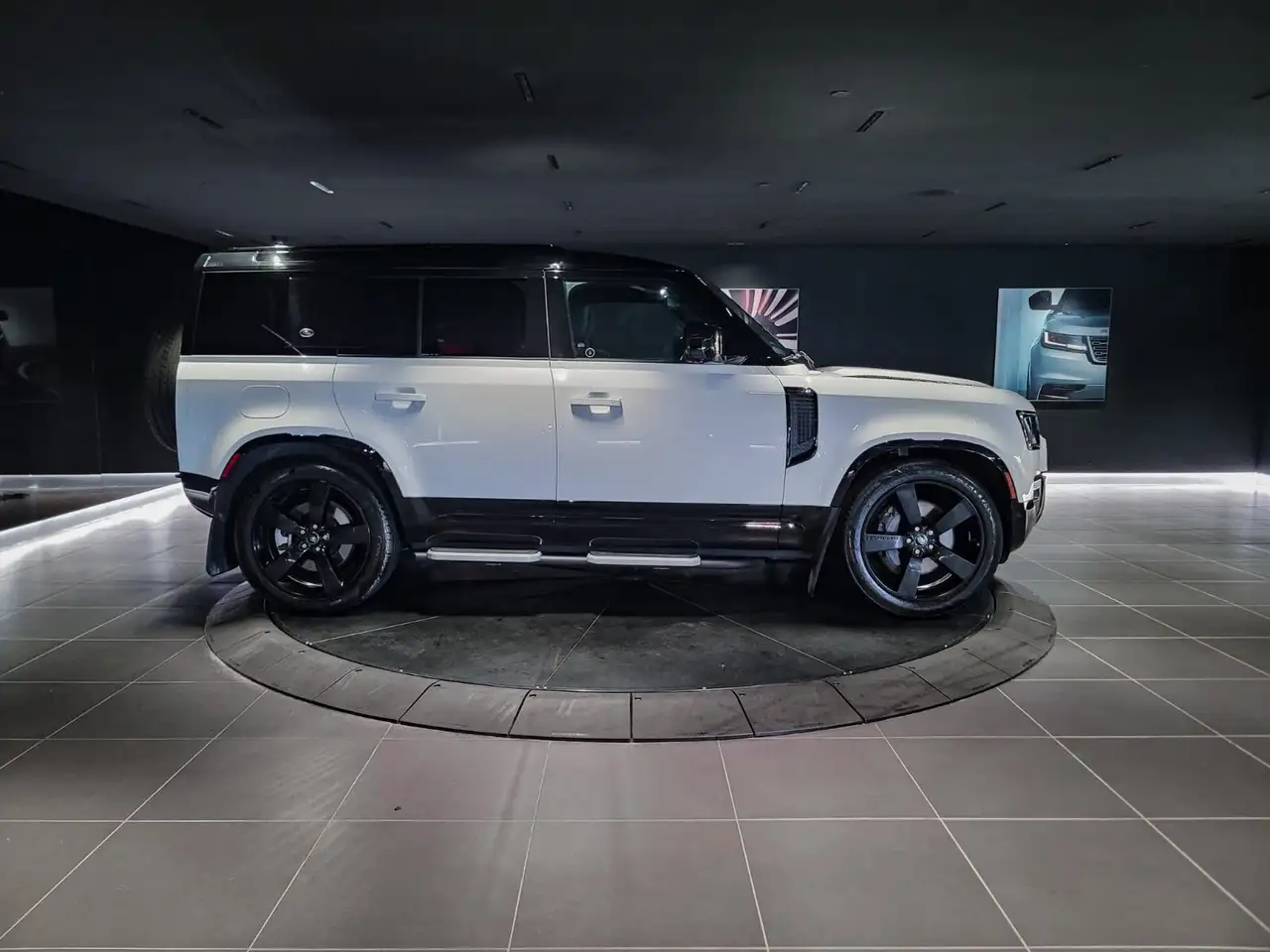 Land Rover Defender снимка Land Rover Defender