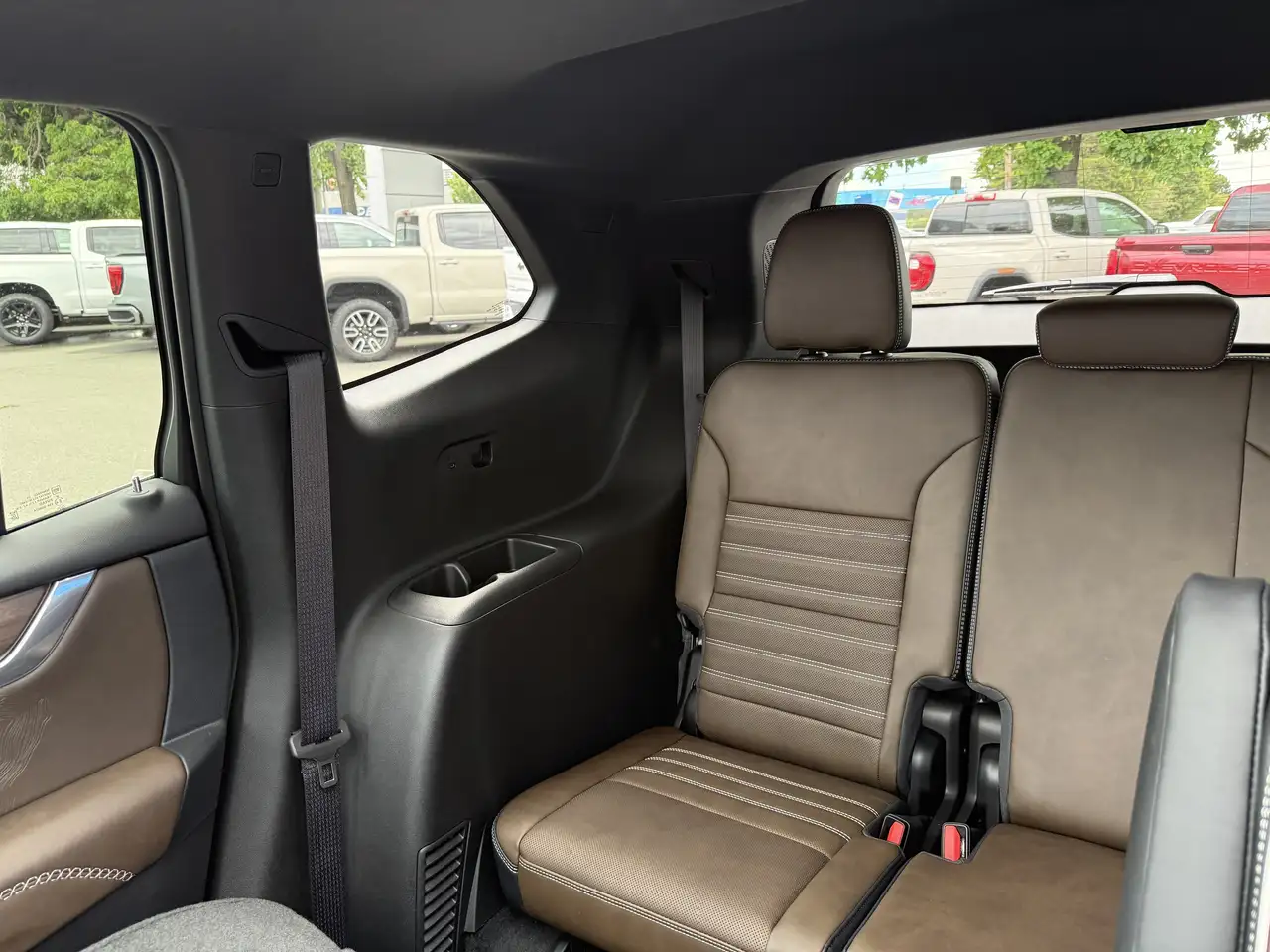 GMC Acadia снимка GMC Acadia