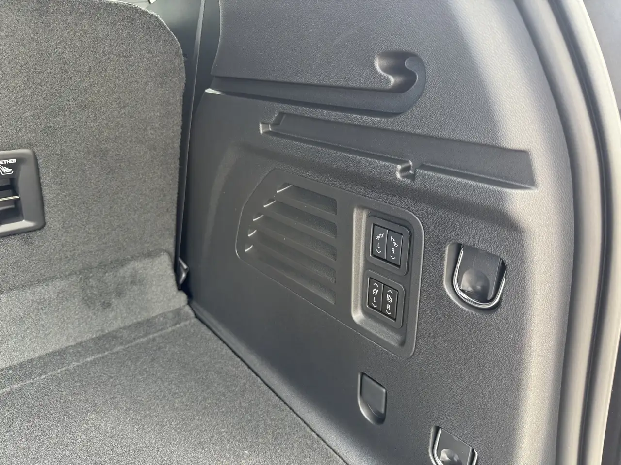 GMC Acadia снимка GMC Acadia