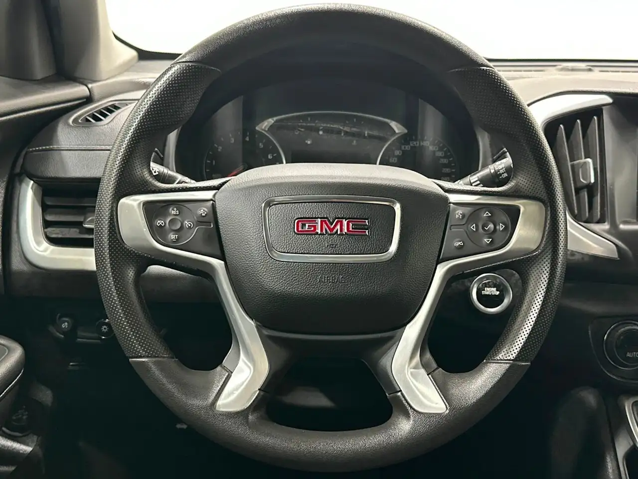 GMC Terrain снимка GMC Terrain