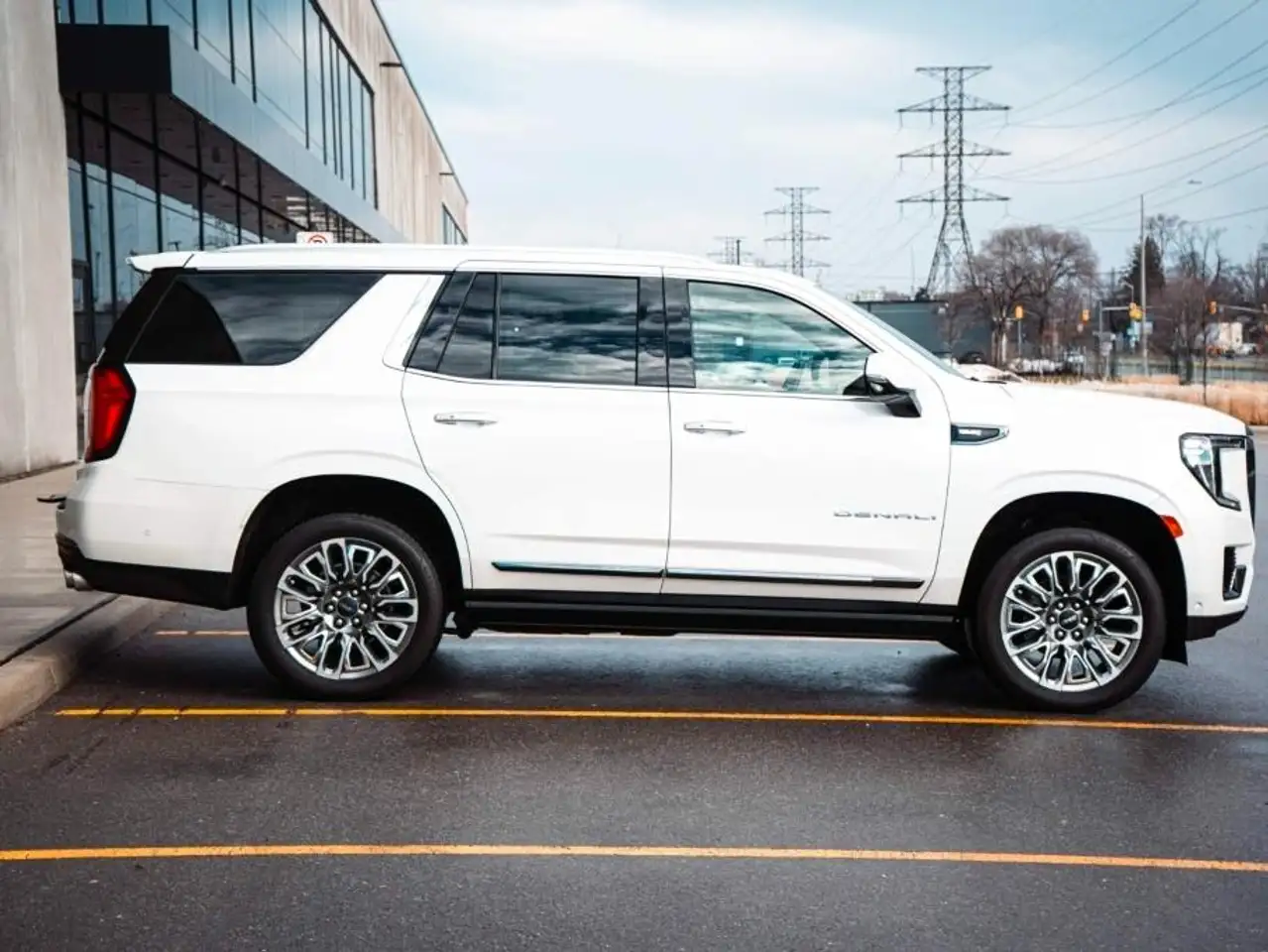 GMC Yukon снимка GMC Yukon