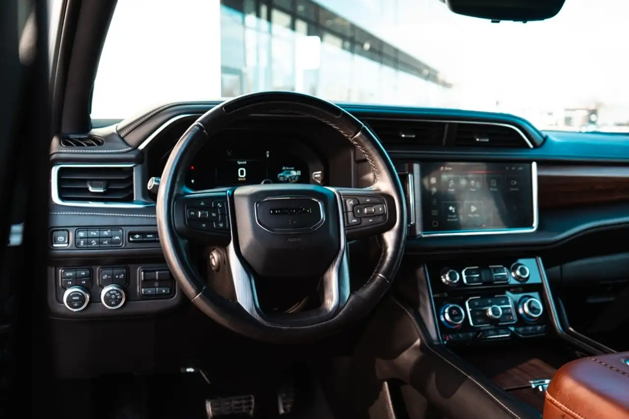 GMC Yukon снимка GMC Yukon