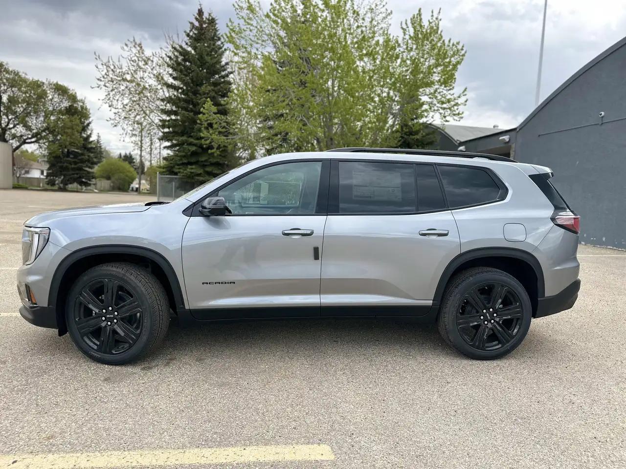 GMC Acadia снимка GMC Acadia