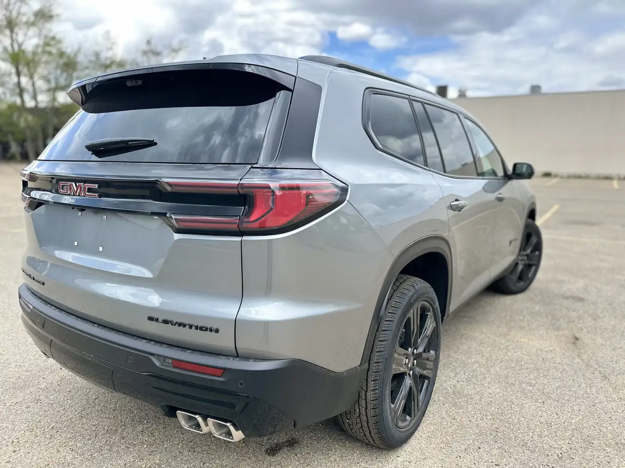 GMC Acadia снимка GMC Acadia