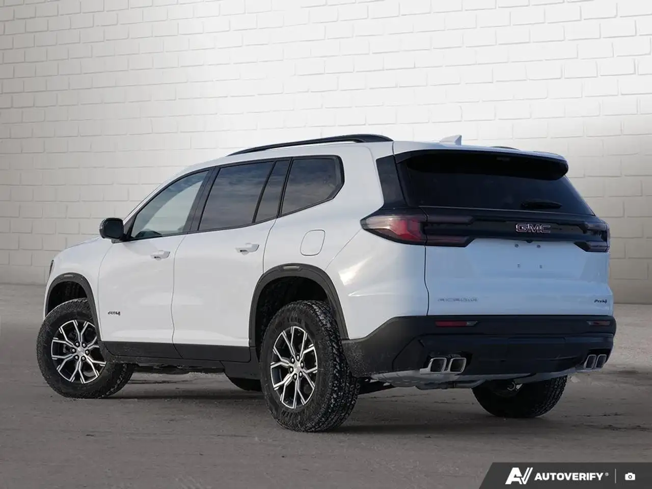 GMC Acadia photo GMC Acadia