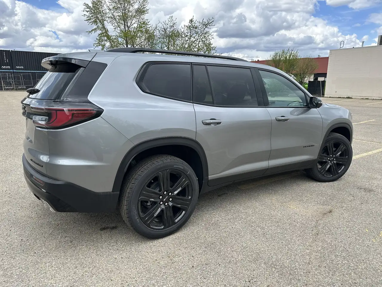 GMC Acadia снимка GMC Acadia