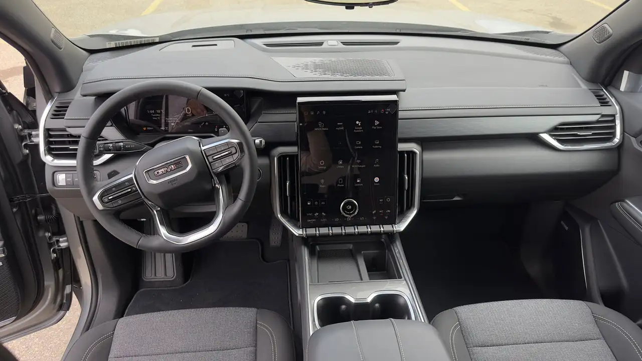 GMC Acadia снимка GMC Acadia