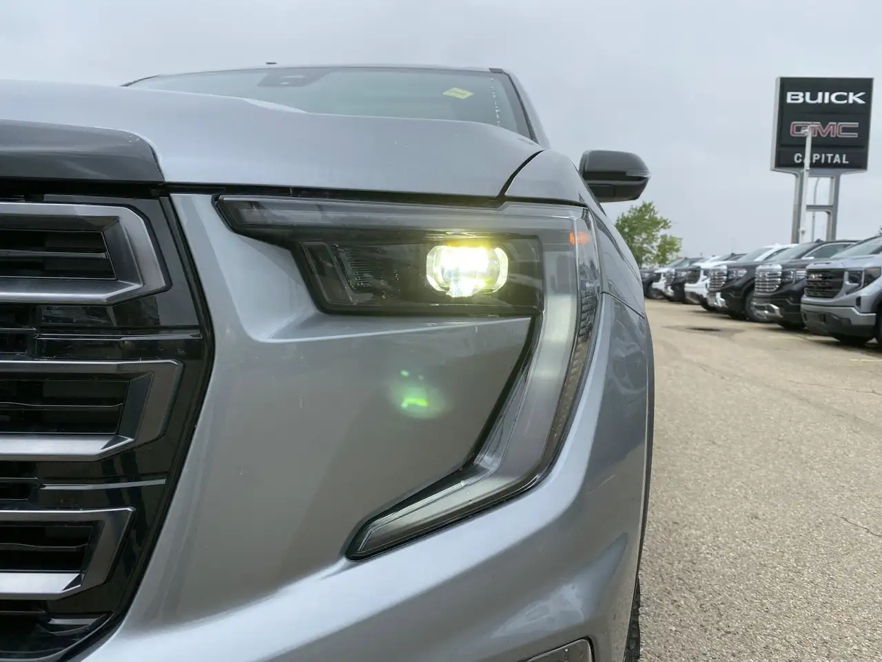 GMC Acadia снимка GMC Acadia