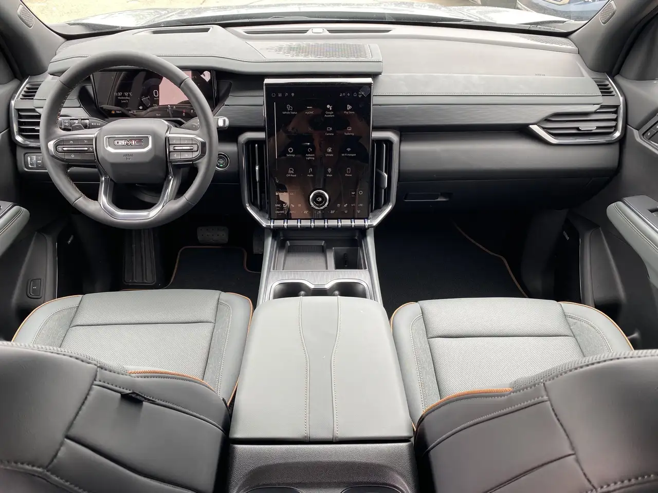 GMC Acadia снимка GMC Acadia