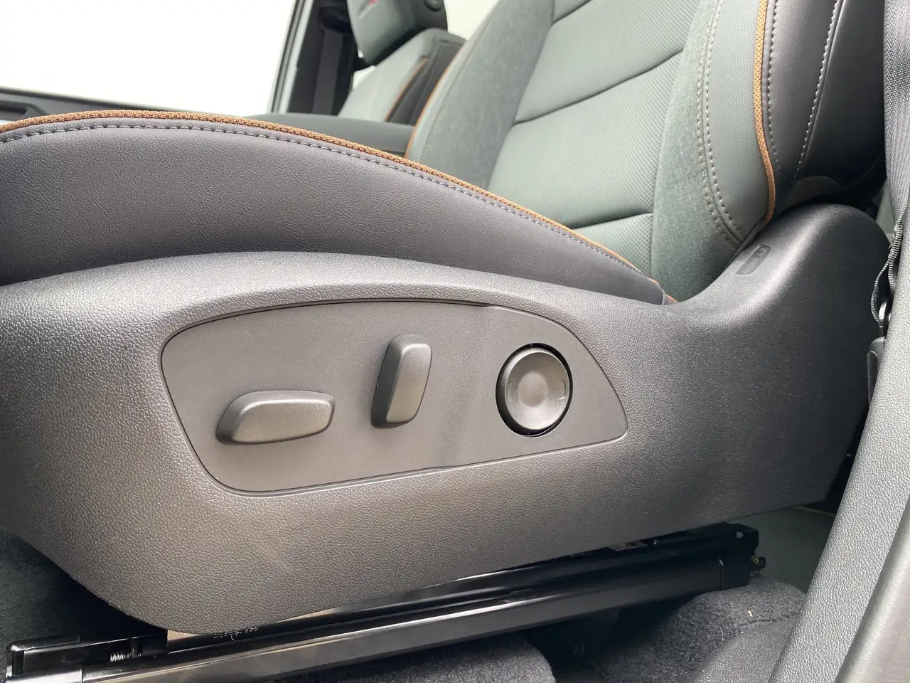 GMC Acadia снимка GMC Acadia