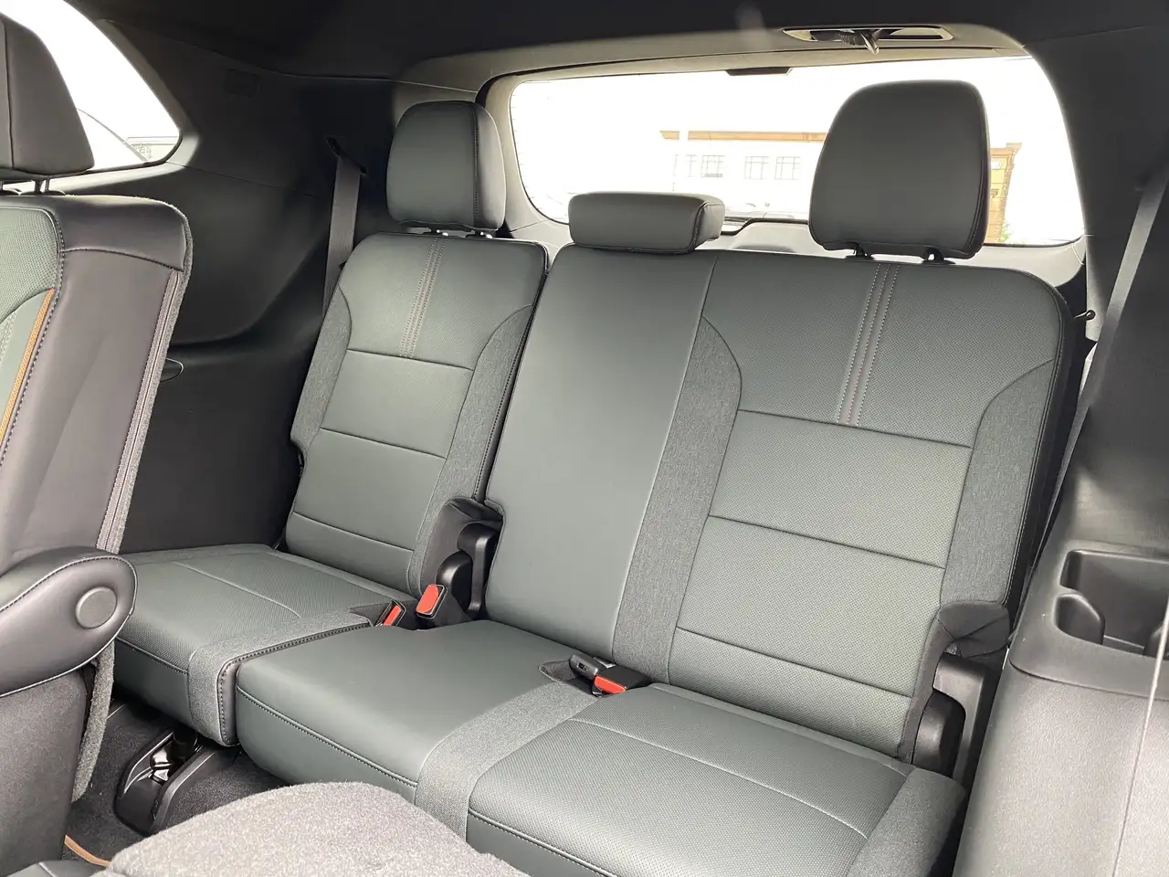 GMC Acadia снимка GMC Acadia