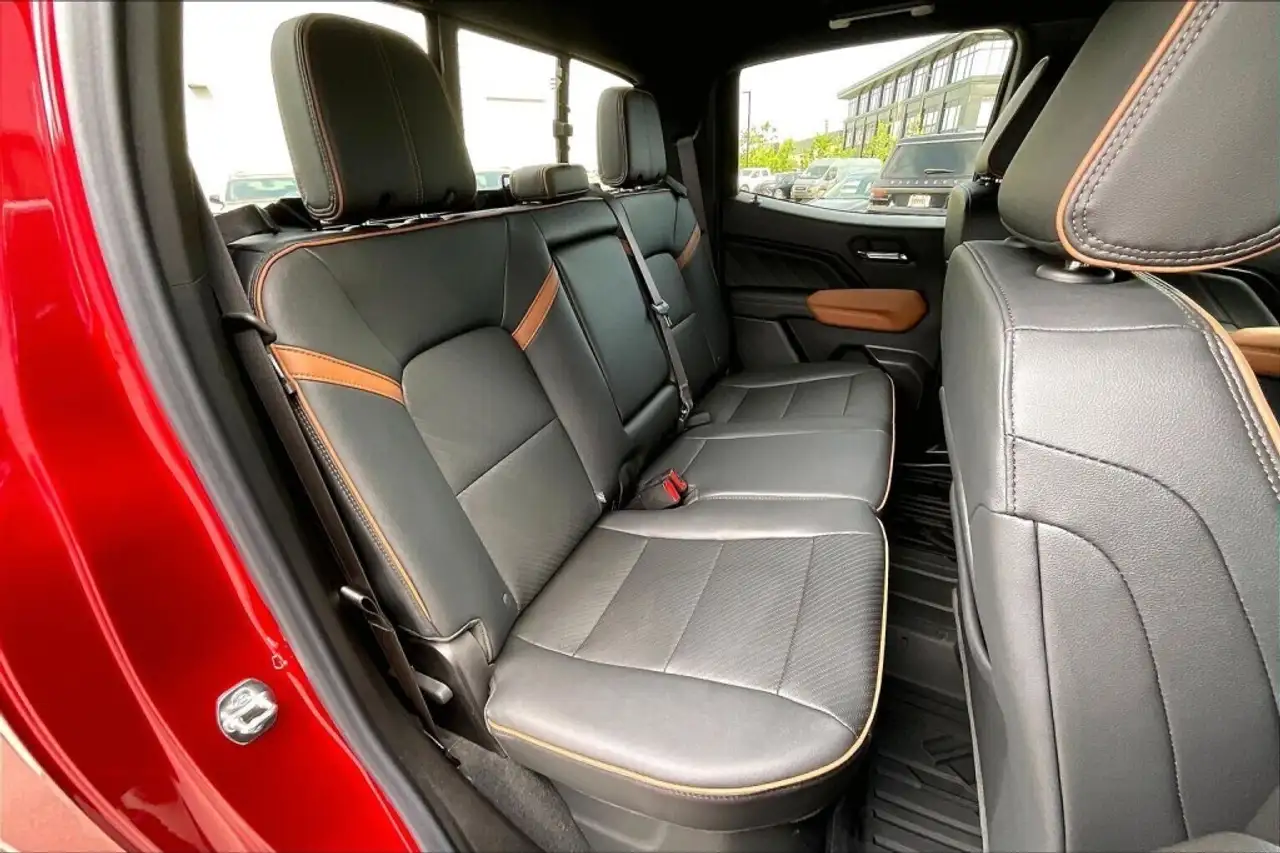 GMC Canyon photo GMC Canyon