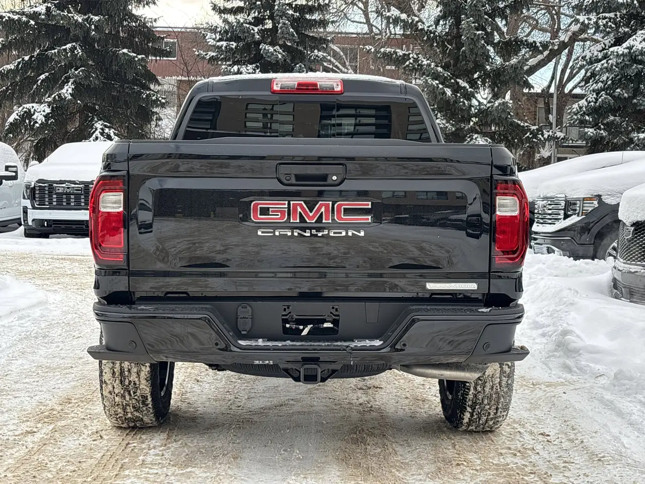 GMC Canyon photo GMC Canyon