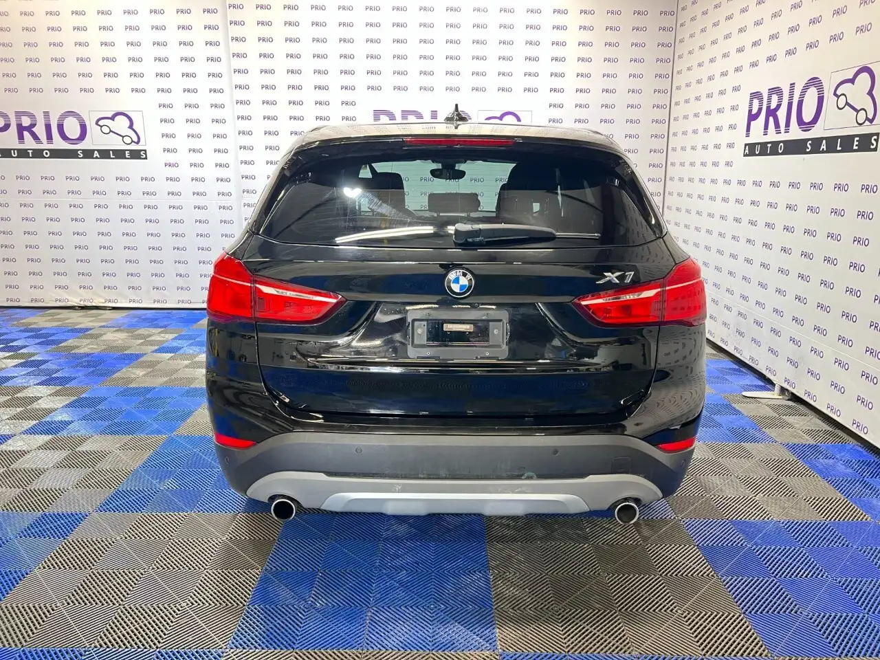 BMW X1 photo BMW X1