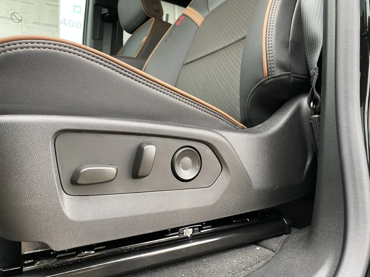 GMC Canyon photo GMC Canyon