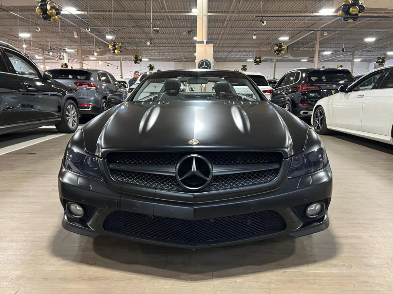 Mercedes-Benz SL снимка Mercedes-Benz SL