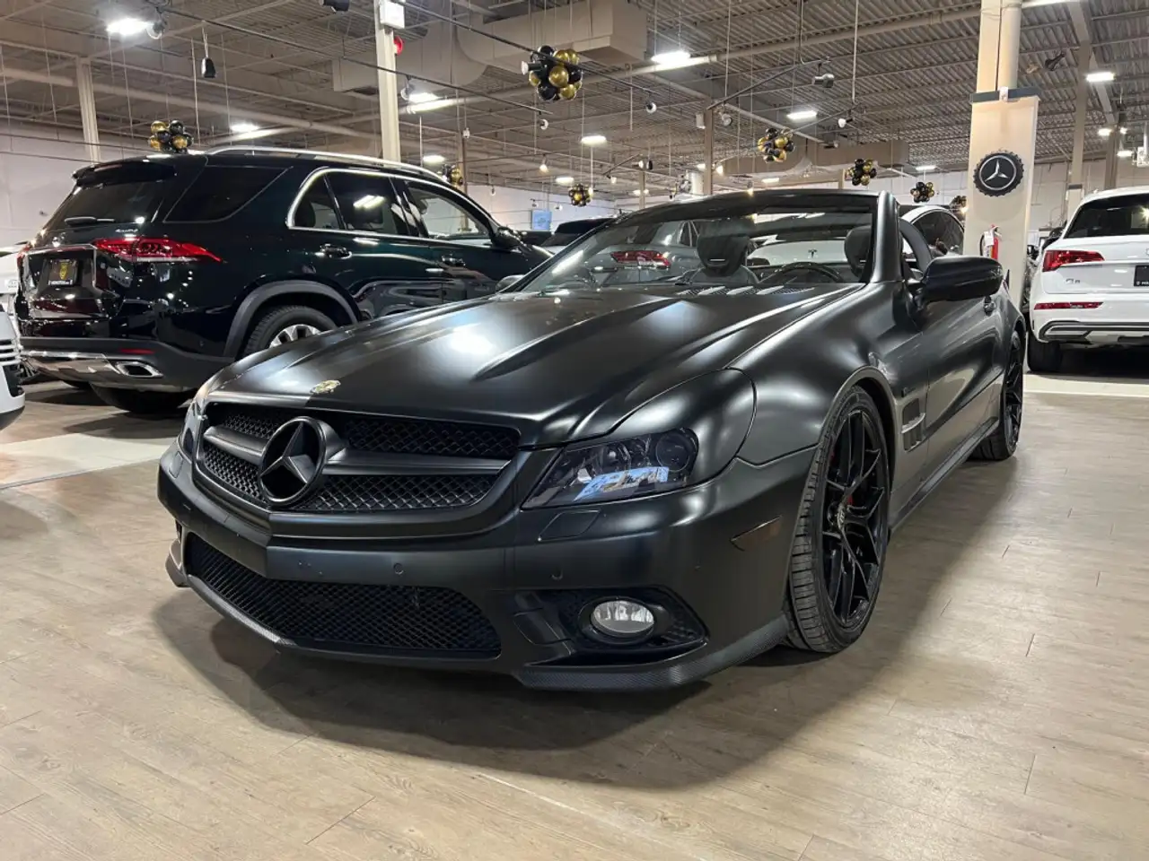 Mercedes-Benz SL снимка Mercedes-Benz SL