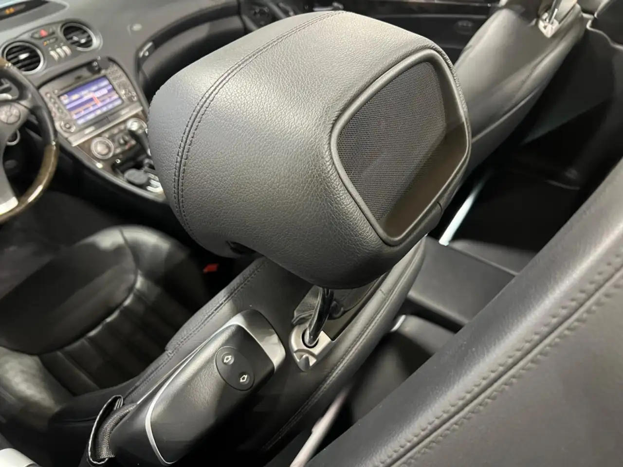 Mercedes-Benz SL снимка Mercedes-Benz SL