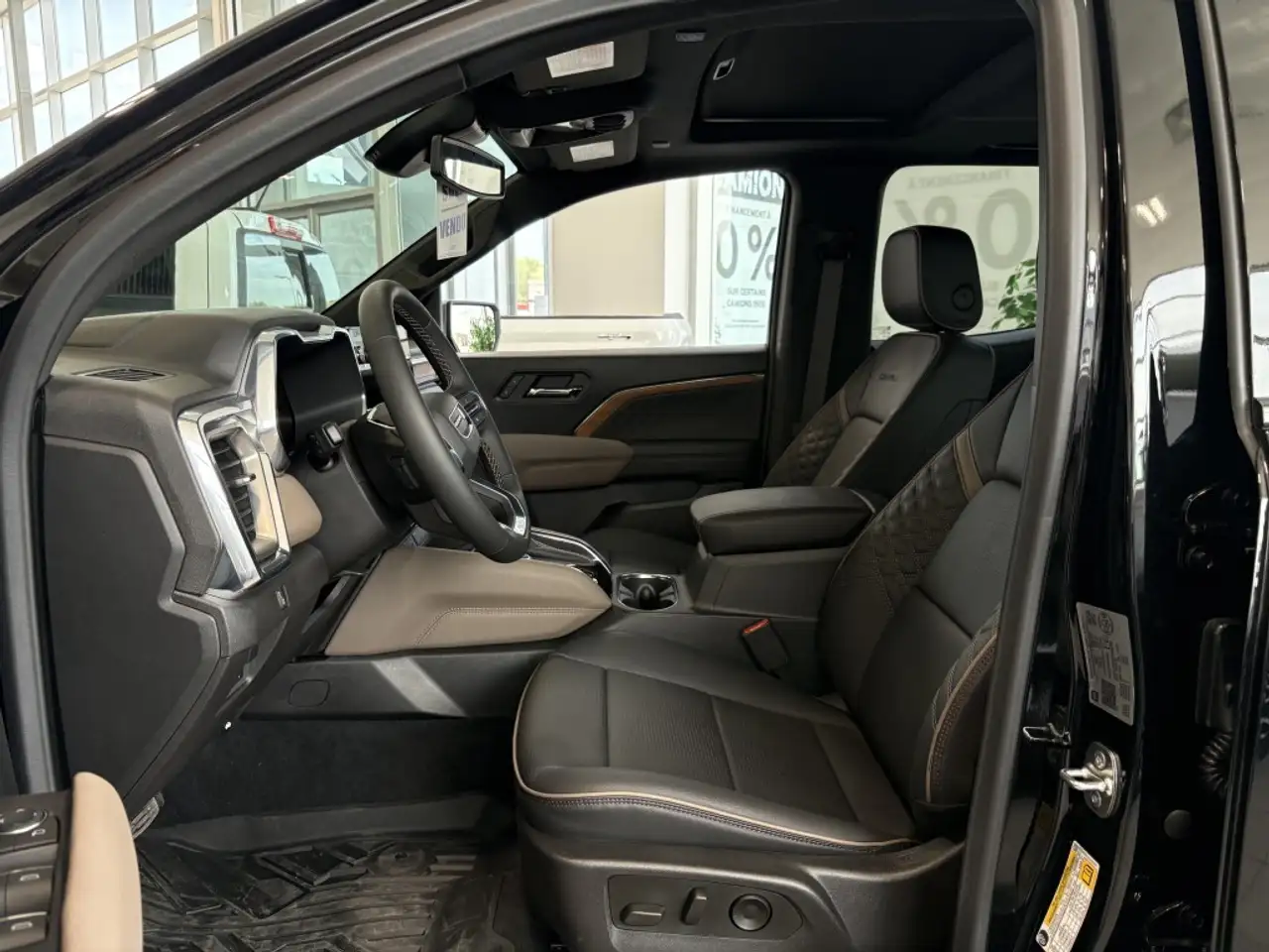 GMC Canyon снимка GMC Canyon