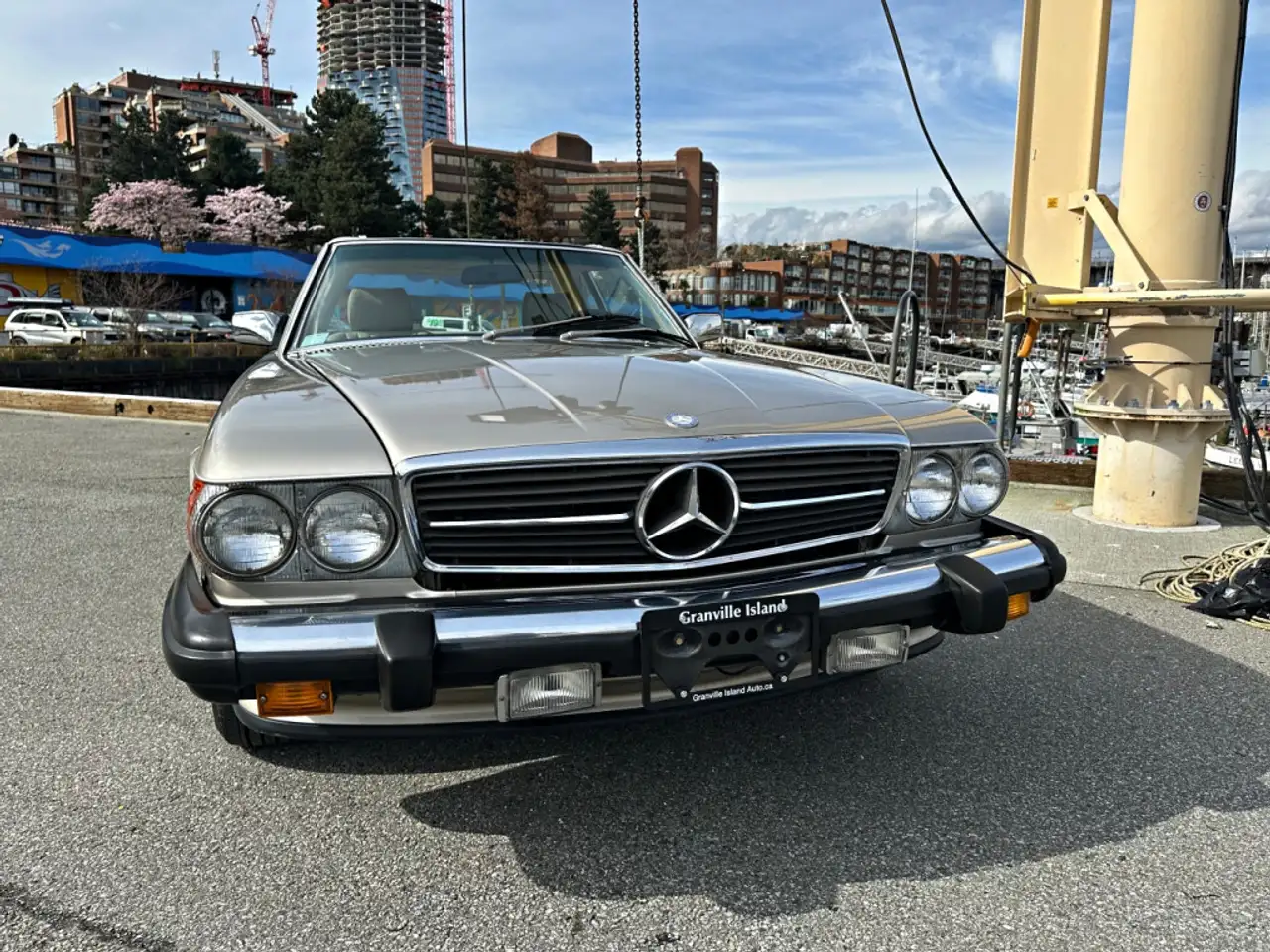 Mercedes-Benz SL снимка Mercedes-Benz SL