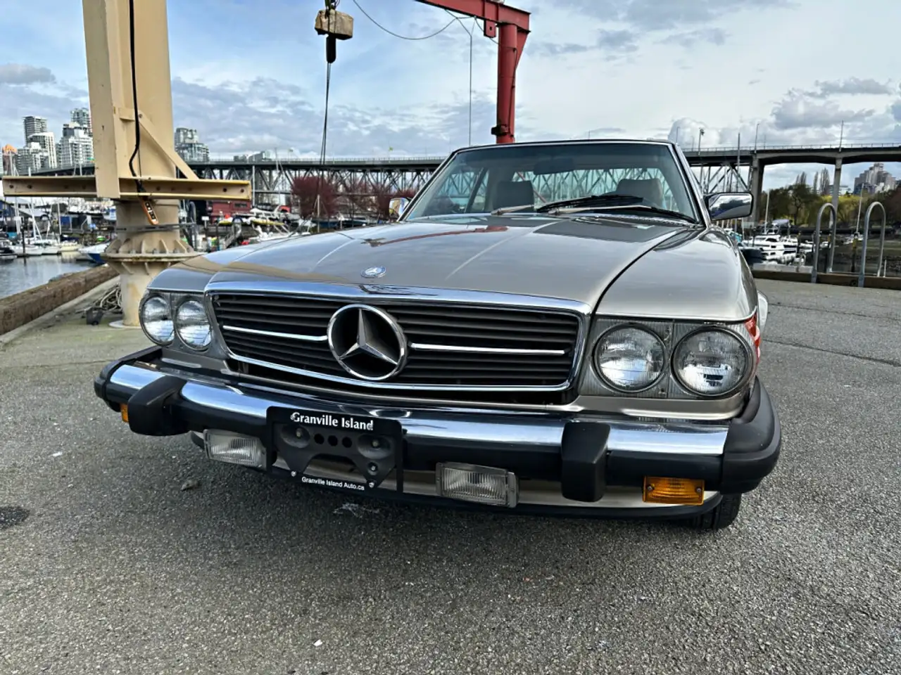 Mercedes-Benz SL снимка Mercedes-Benz SL