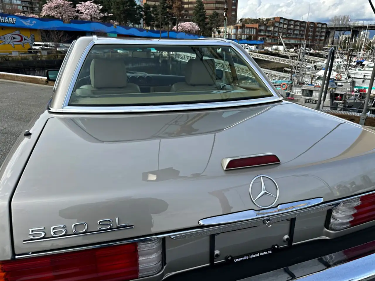 Mercedes-Benz SL снимка Mercedes-Benz SL