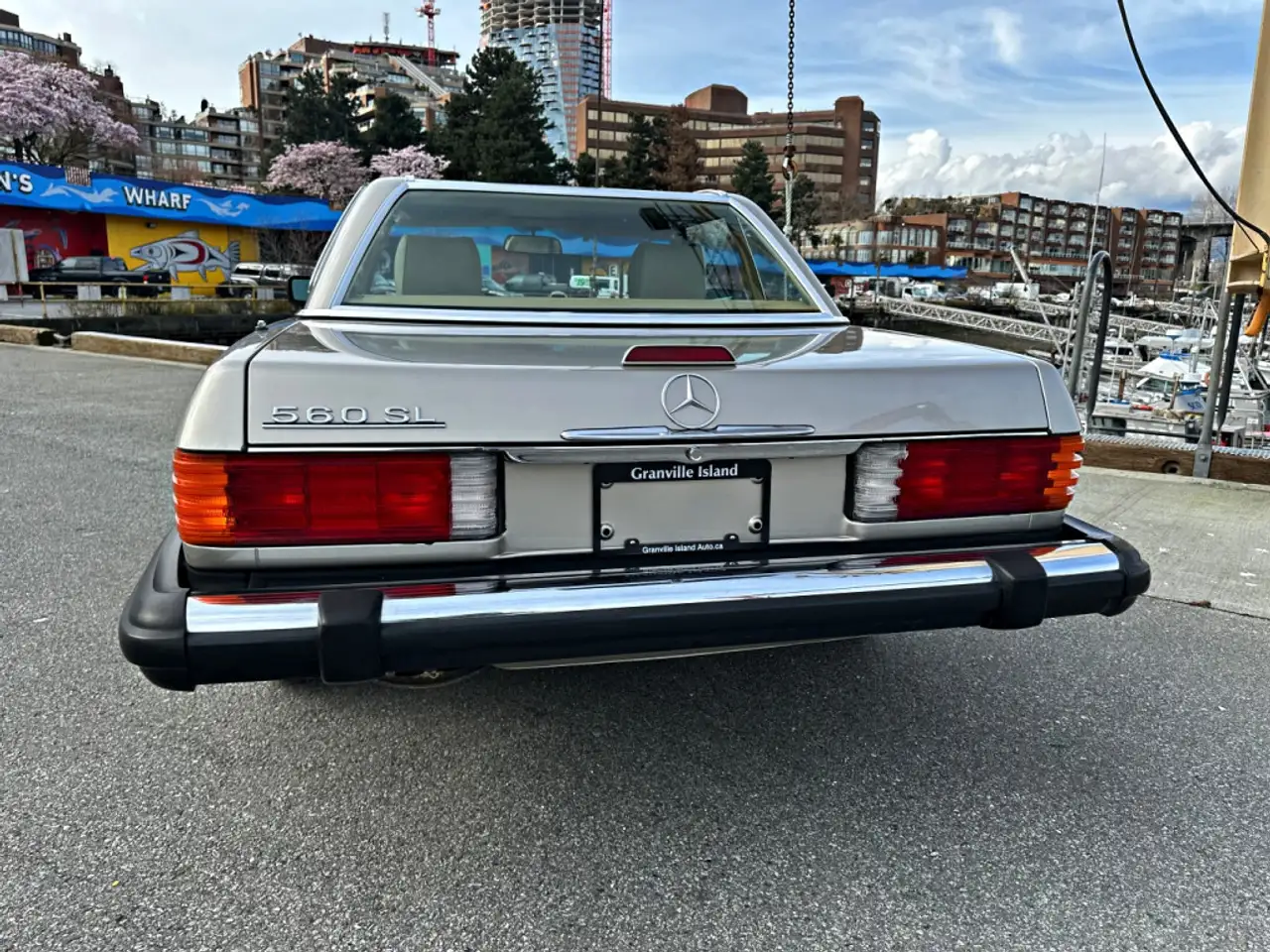 Mercedes-Benz SL снимка Mercedes-Benz SL