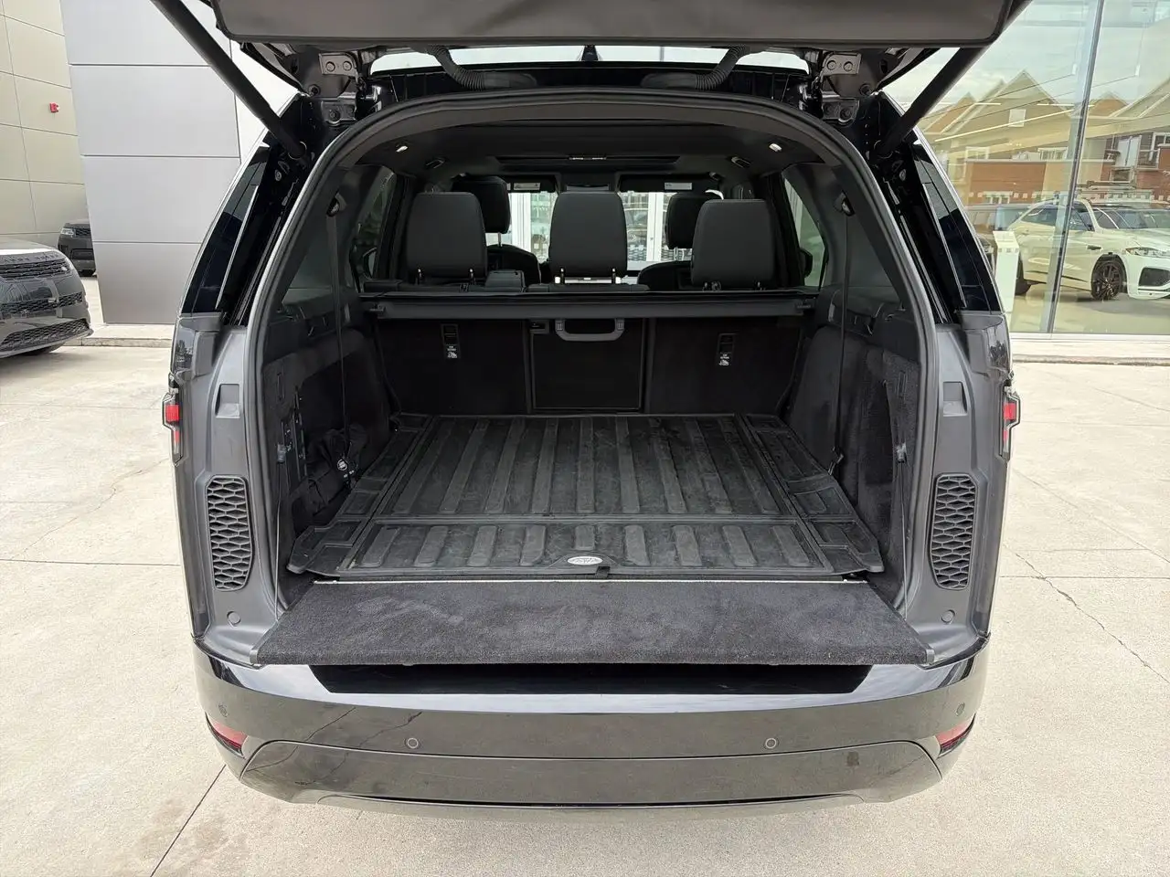 Land Rover Discovery снимка Land Rover Discovery
