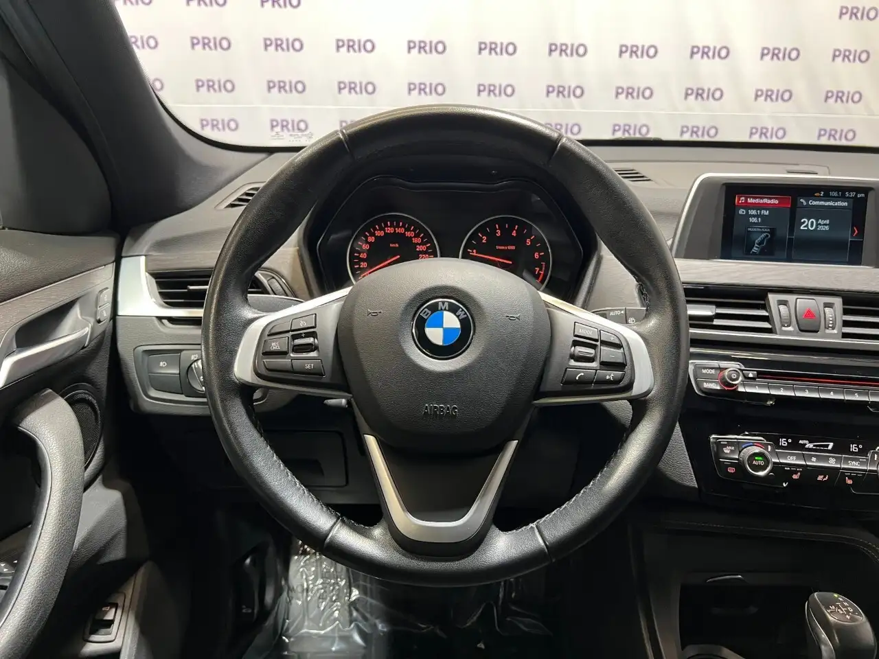 BMW X1 photo BMW X1
