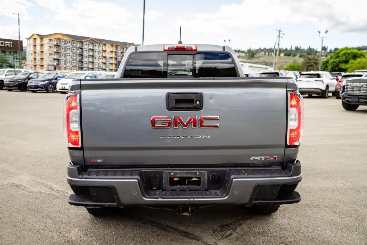 GMC Canyon снимка GMC Canyon