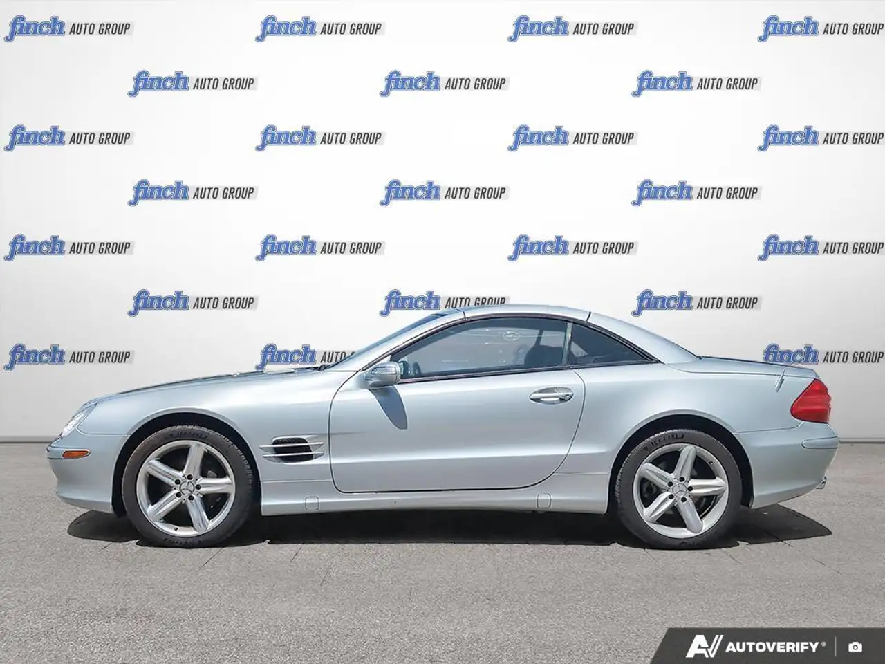 Mercedes-Benz SL photo Mercedes-Benz SL