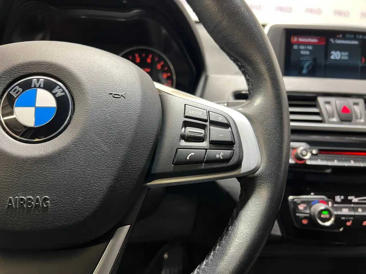 BMW X1 photo BMW X1