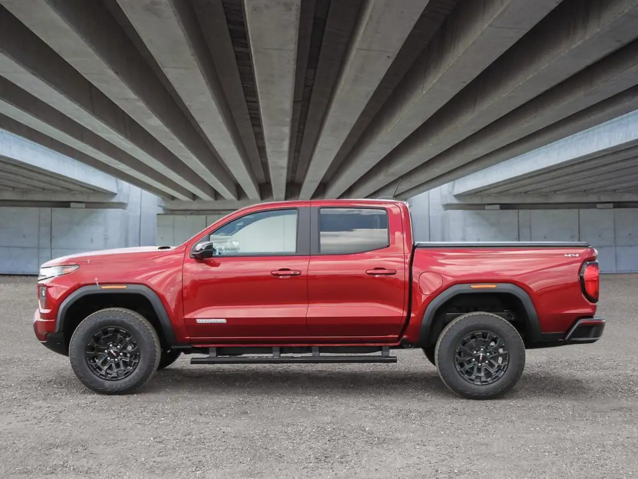 GMC Canyon photo GMC Canyon