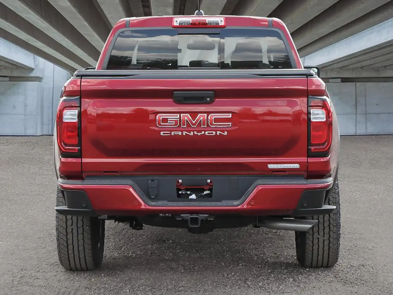 GMC Canyon photo GMC Canyon