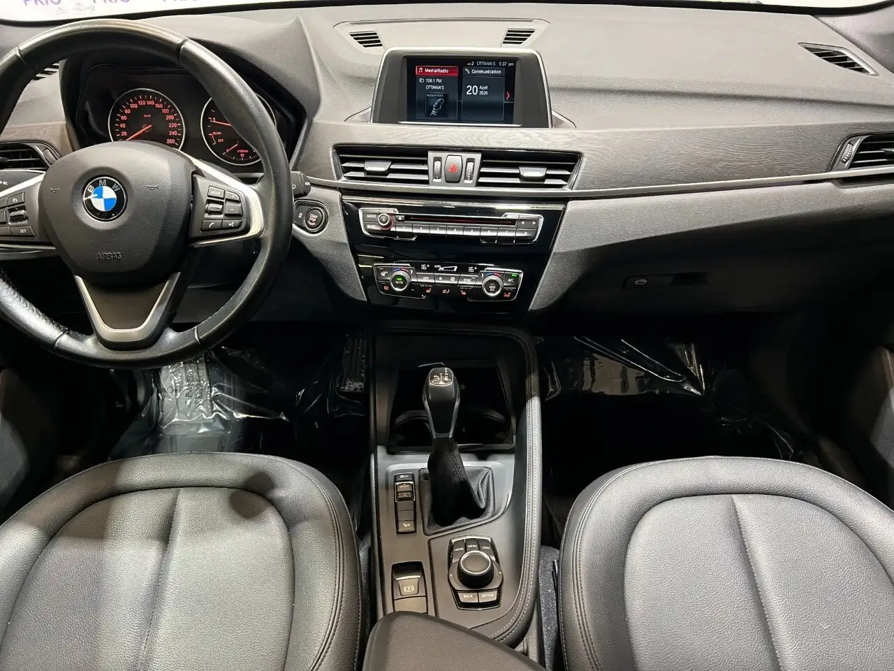 BMW X1 photo BMW X1