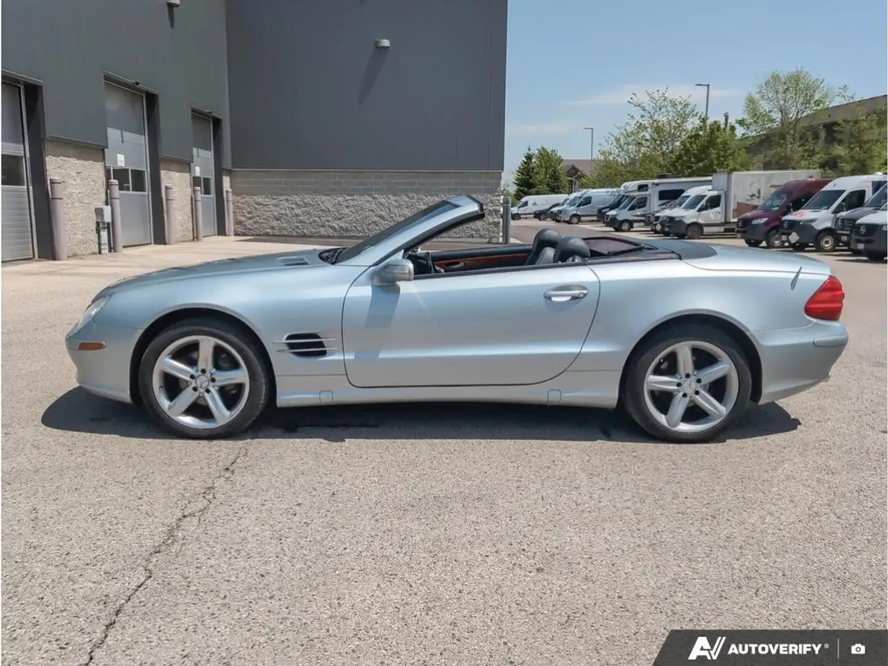 Mercedes-Benz SL photo Mercedes-Benz SL