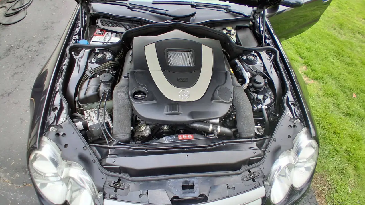 Mercedes-Benz SL снимка Mercedes-Benz SL