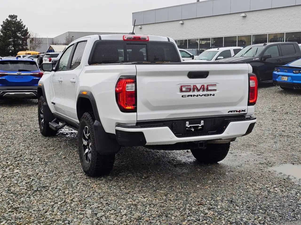 GMC Canyon снимка GMC Canyon