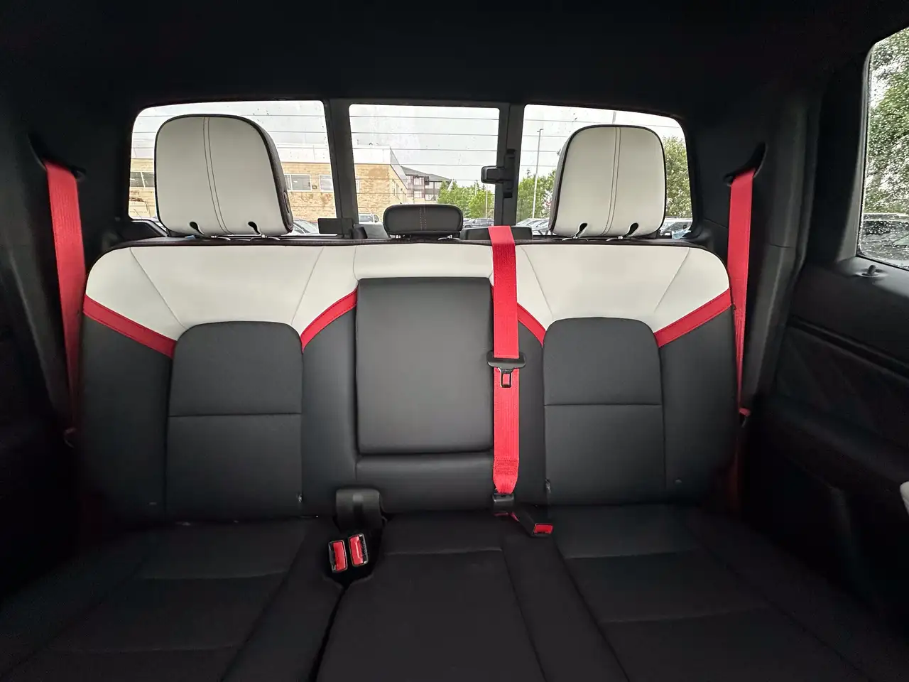 GMC Canyon снимка GMC Canyon