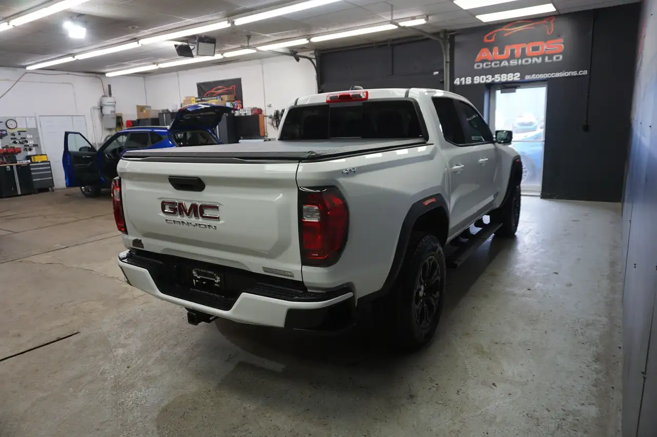 GMC Canyon photo GMC Canyon