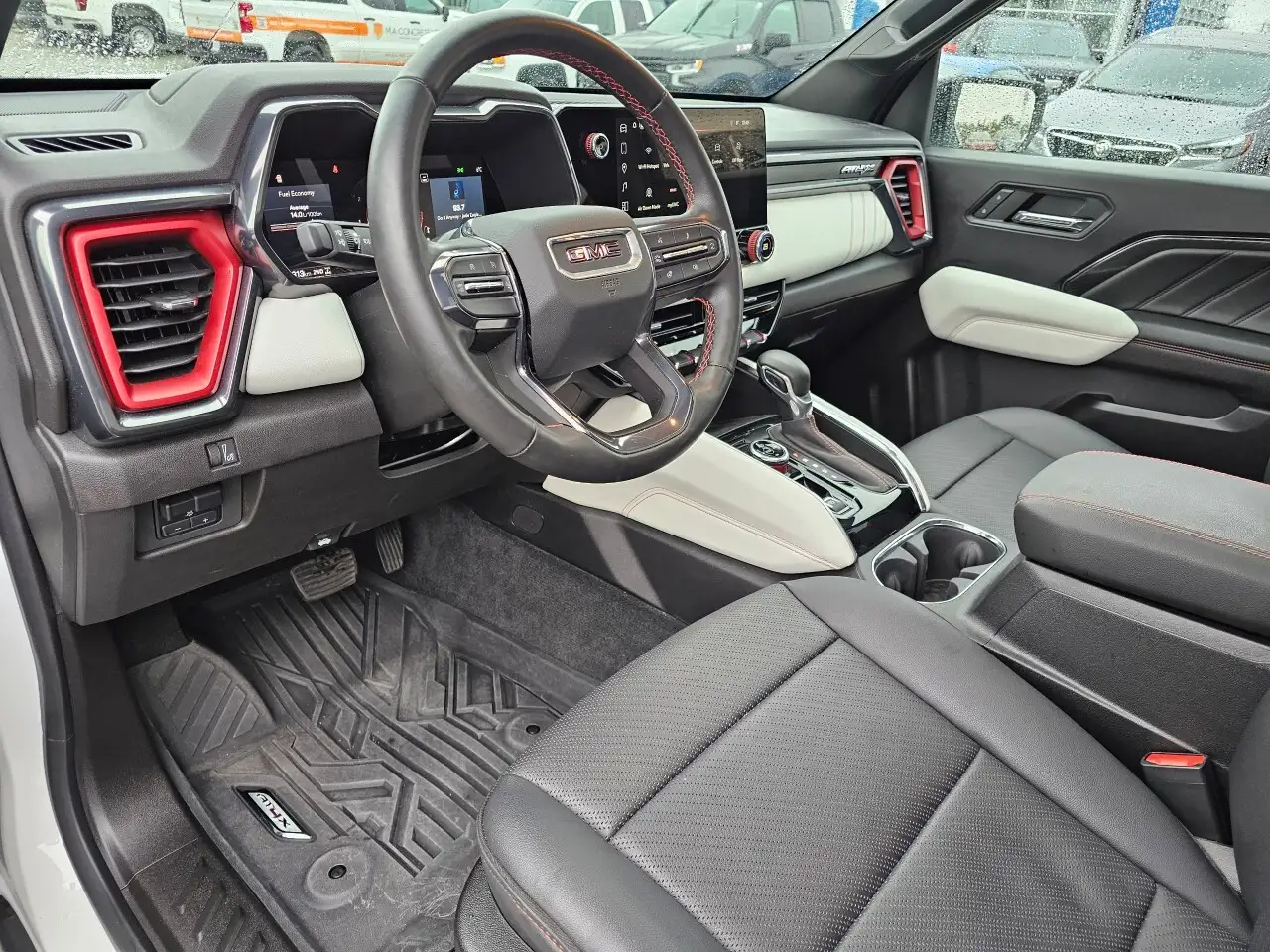 GMC Canyon снимка GMC Canyon