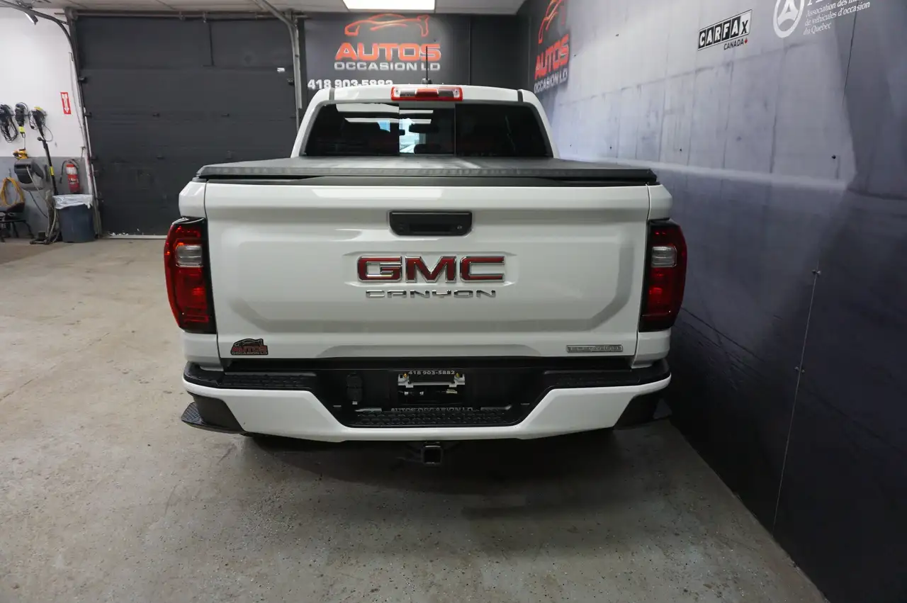 GMC Canyon photo GMC Canyon