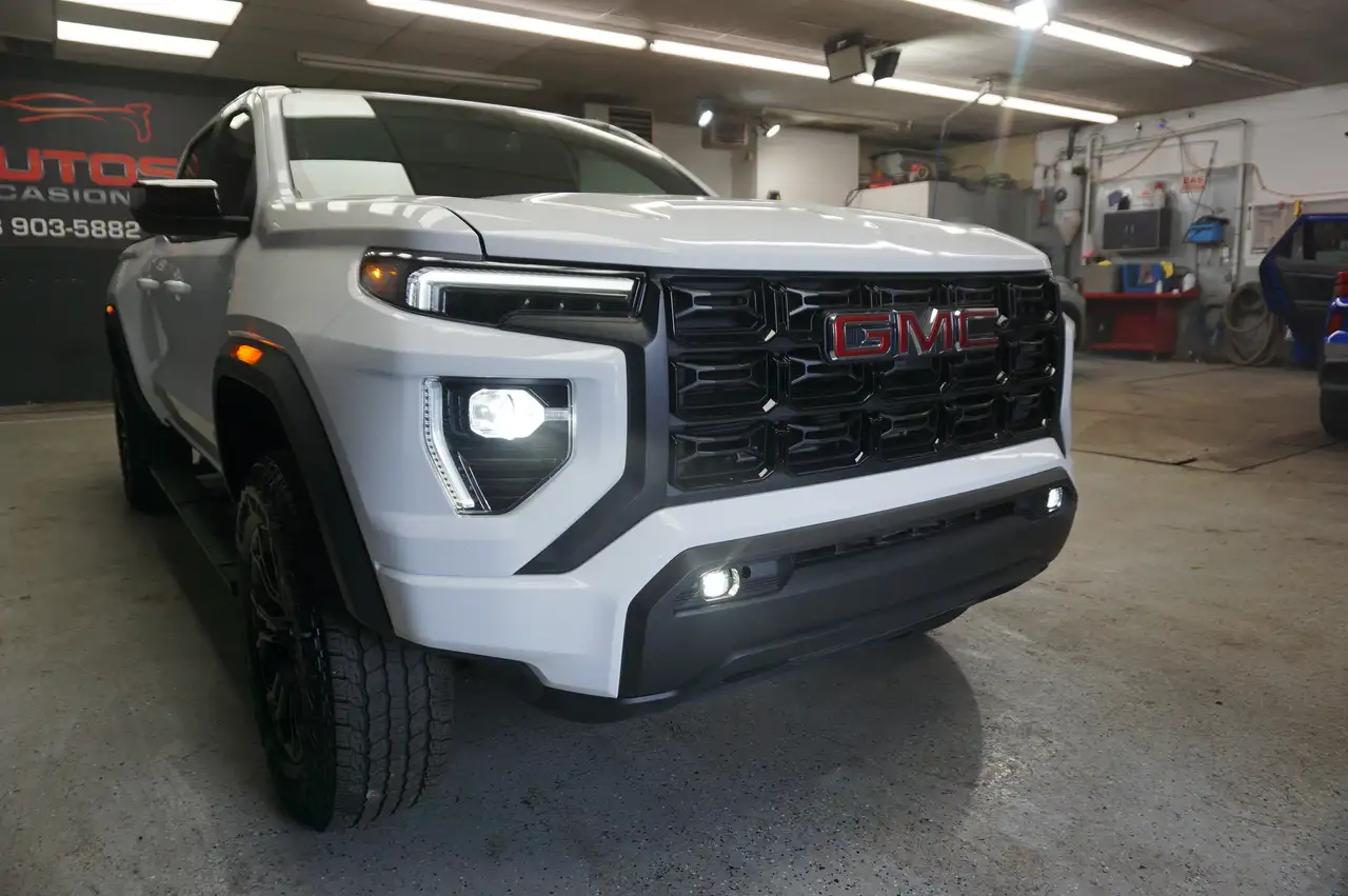 GMC Canyon photo GMC Canyon