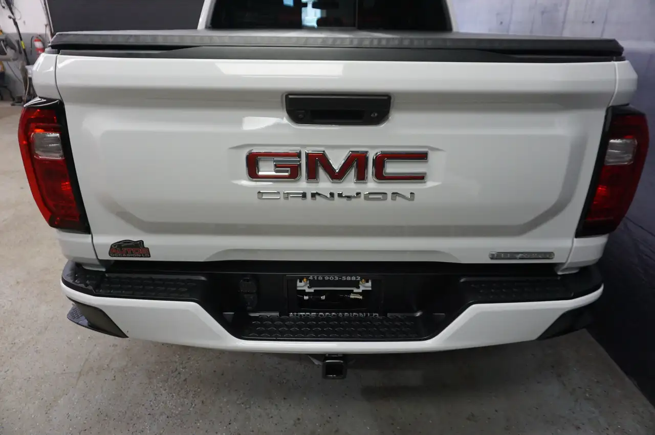 GMC Canyon photo GMC Canyon