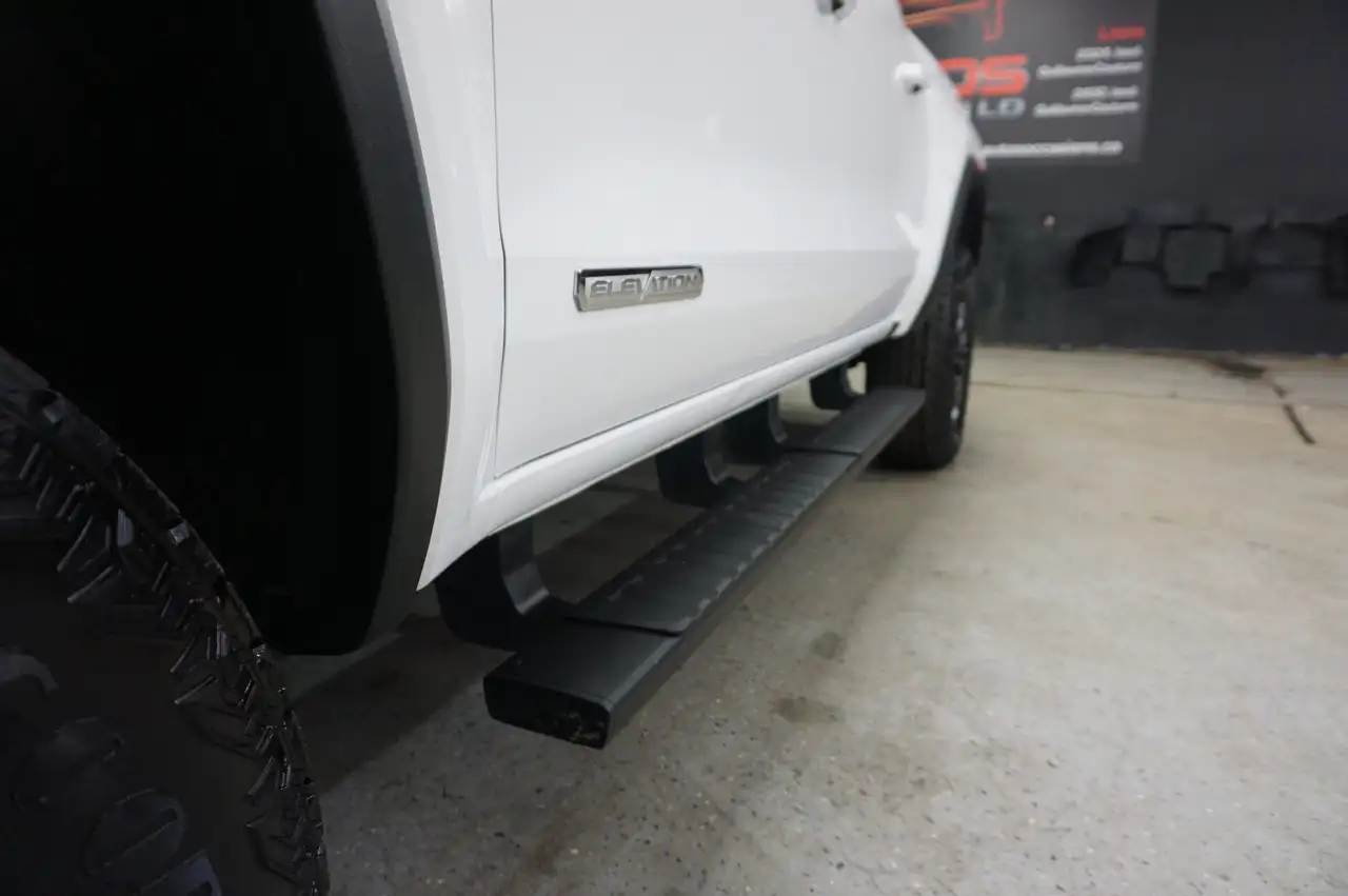 GMC Canyon photo GMC Canyon