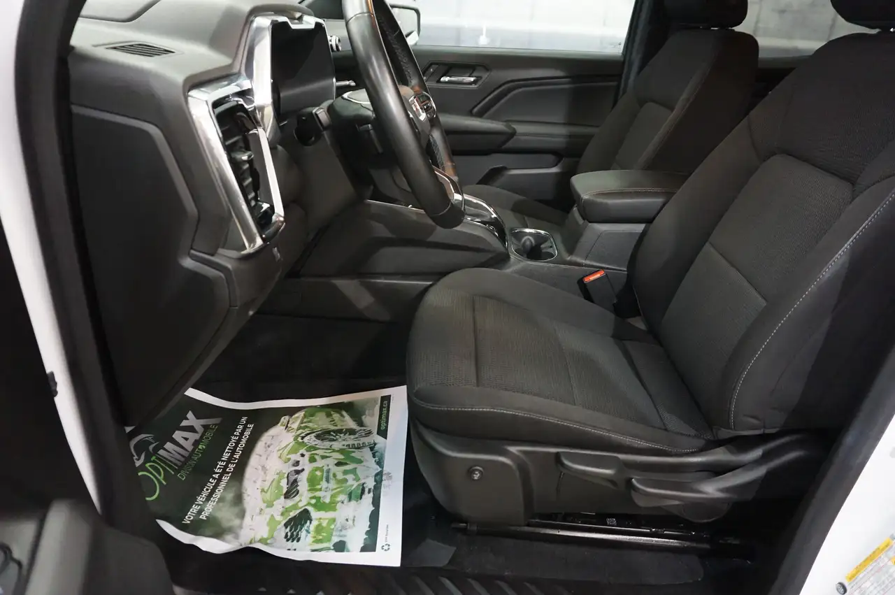 GMC Canyon photo GMC Canyon