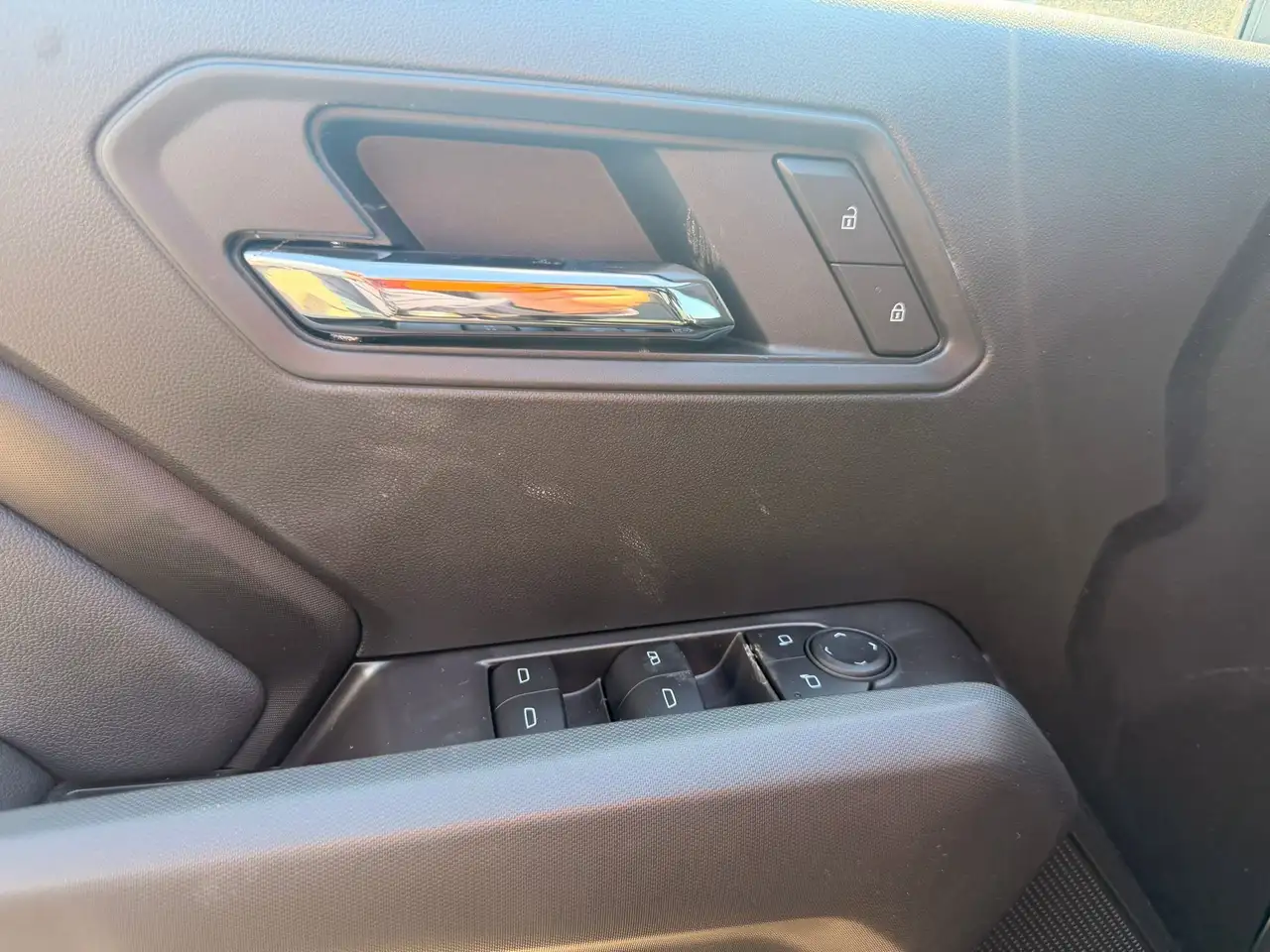 GMC Canyon photo GMC Canyon