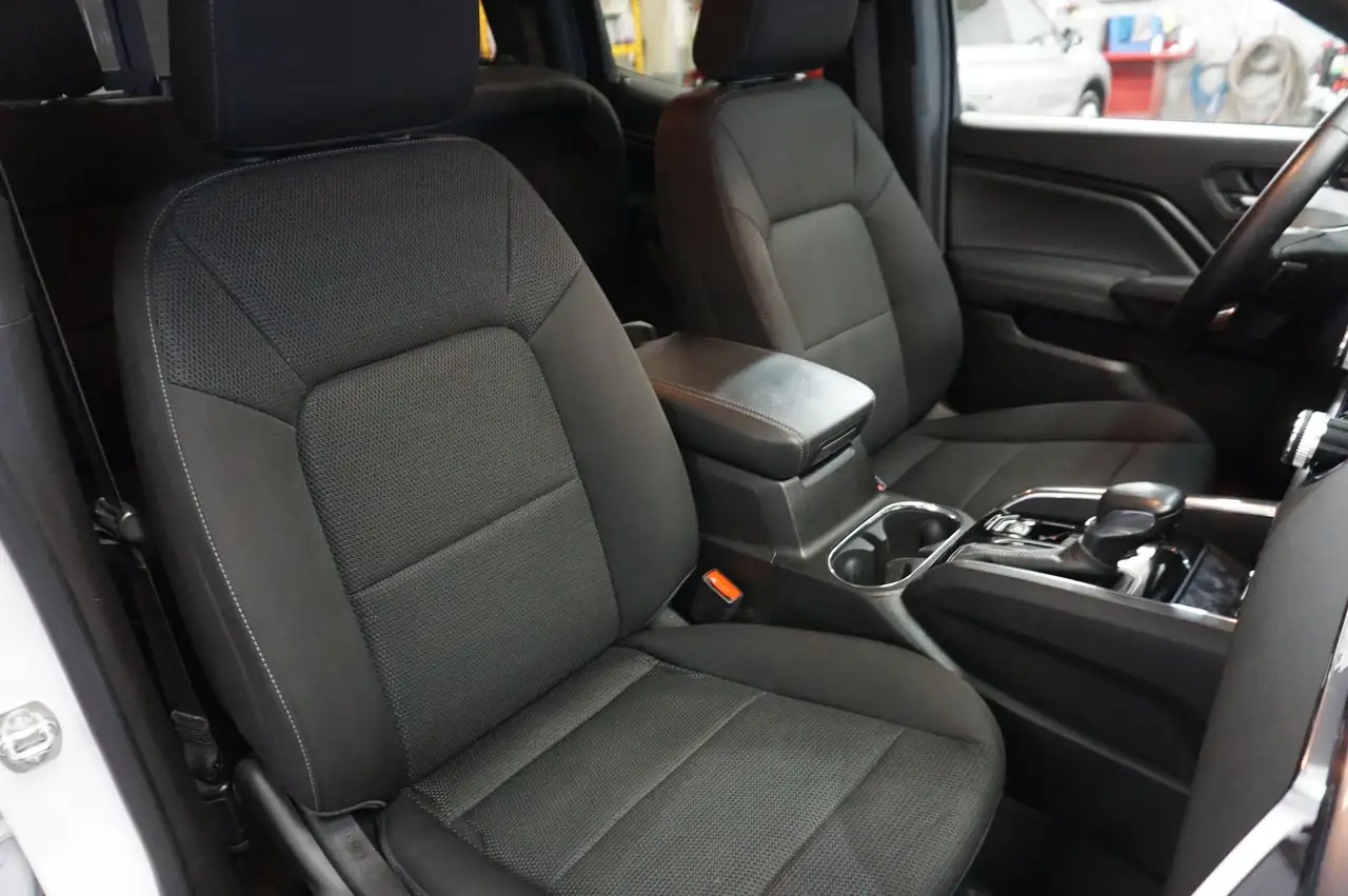 GMC Canyon photo GMC Canyon