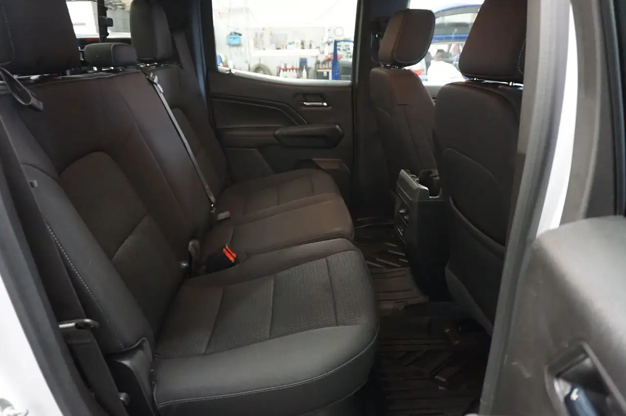 GMC Canyon photo GMC Canyon