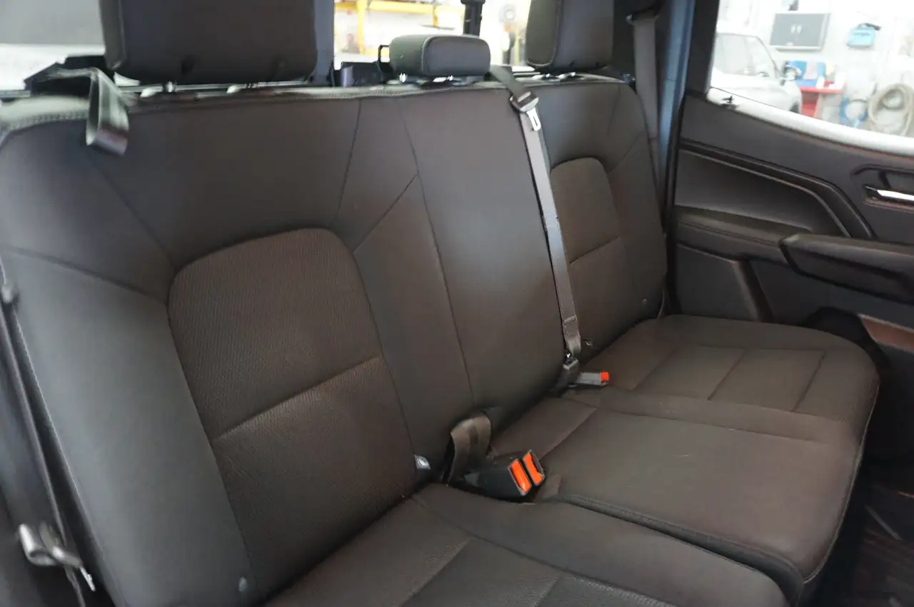GMC Canyon photo GMC Canyon